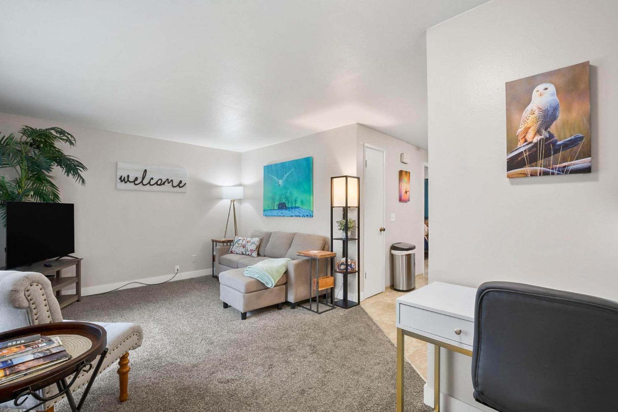 Quiet 1 Bed #4 - In Town Great, Location *