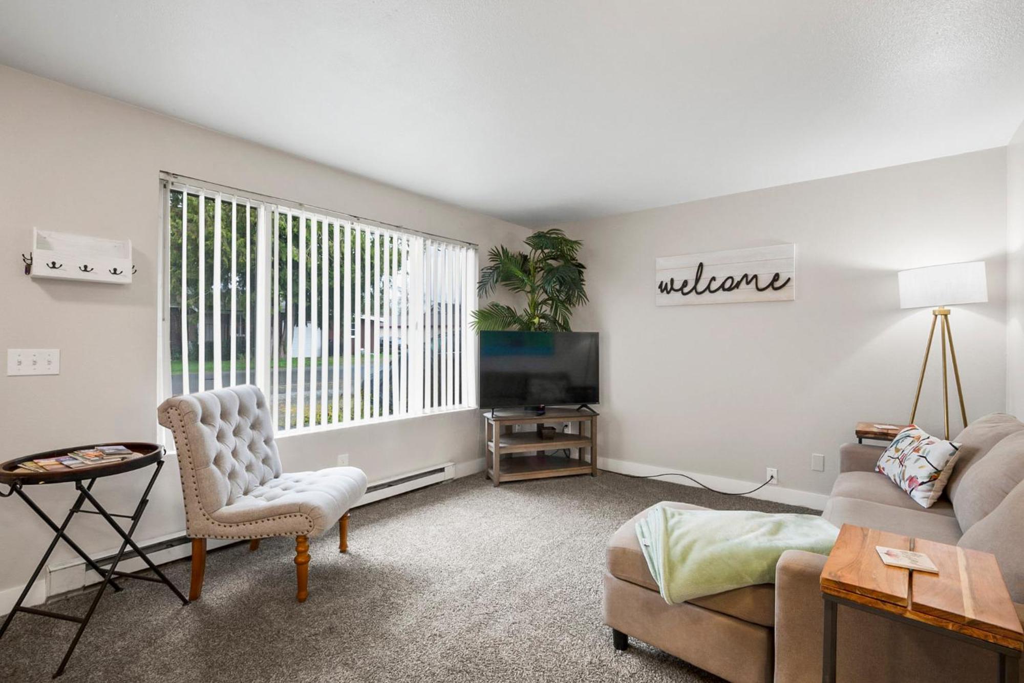 Apartment Quiet 1 Bed #4 - In Town Great, Location